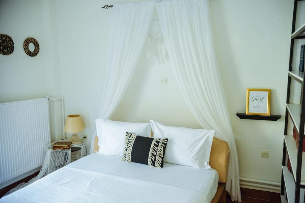 Akadimia Luxury Apartment Mytilíni Esterno foto