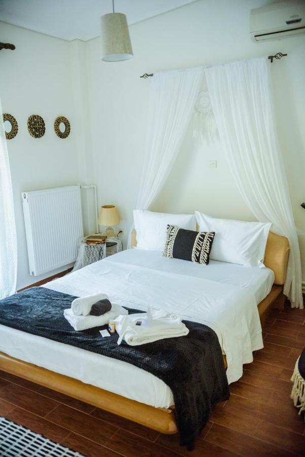 Akadimia Luxury Apartment Mytilíni Esterno foto